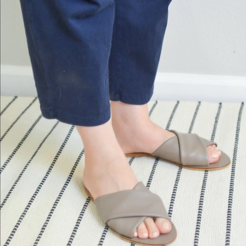 Everlane The Leather Crossover Sandal in gray. Made in Italy